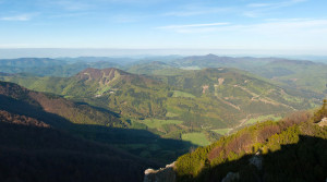 panoráma z kľaku smerom na Strážovské vrchy