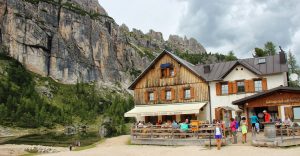 Rifugio Croda di Lago, Dolomity