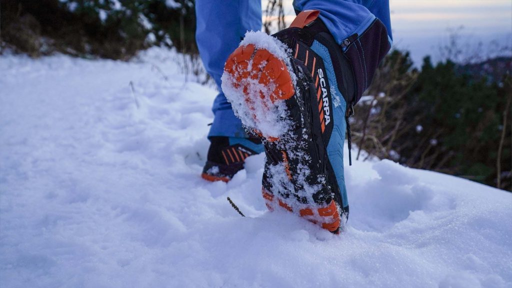 Podrážka topánky Scarpa Rush gtx plná snehu | Outdoor recenzia