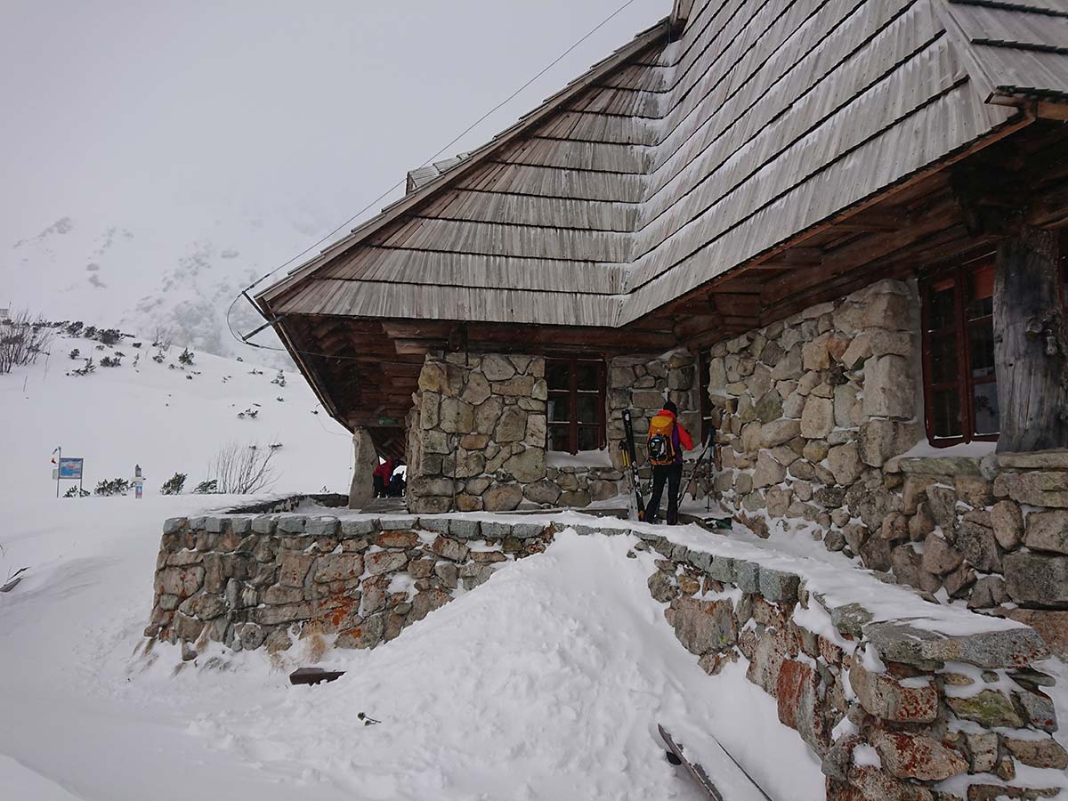 Skialpinizmus pri chate piatich poľských plies