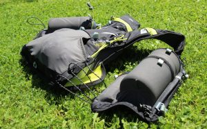 Ferrino X-track vest - pobalenie vecí